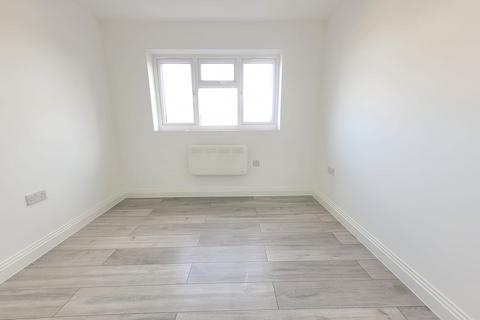 1 bedroom in a house share to rent, Swanfield Road, Waltham Cross EN8