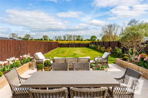 2 Corn Barn Close, Beauchamp Roding, Ongar, CM5 0FP