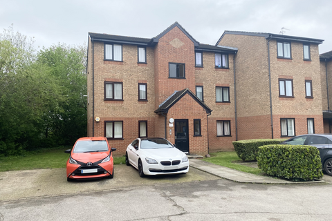 39 Streamside Close, Edmonton, London, N9 9XB