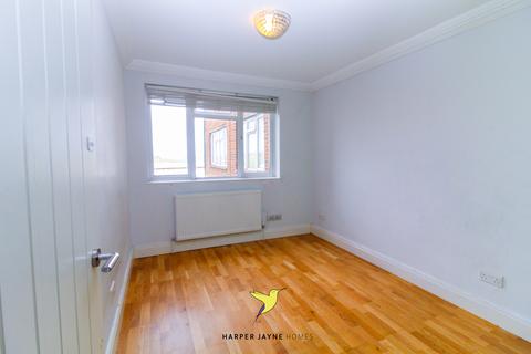2 bedroom flat to rent, McRae House, South Norwood Hill