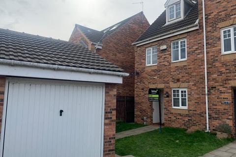 3 bedroom end of terrace house to rent, Staunton Park, Kingswood, HU7