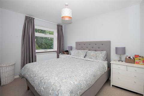 13 Allbrook Close, Teddington, TW11 8TY