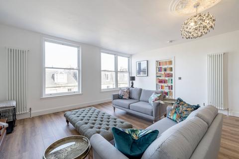 3 bedroom flat for sale, 21/3 Forth Street, New Town, EDINBURGH, EH1 3LE