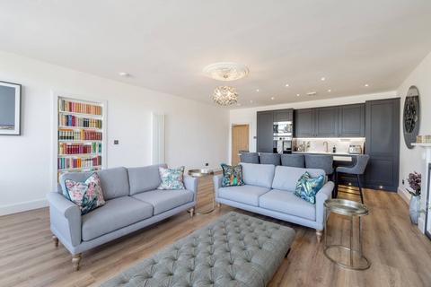 21/3 Forth Street, Edinburgh, EH1 3LE
