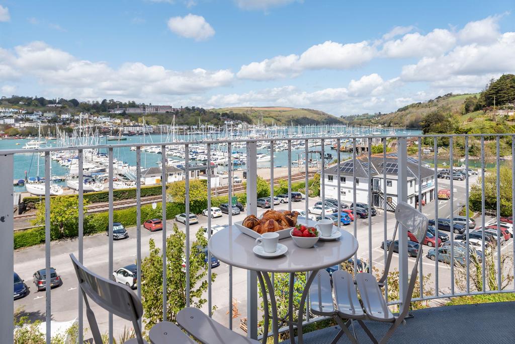 Balcony, Waters Edge, Kingswear