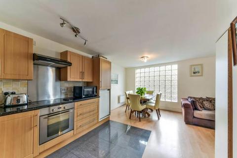 2 bedroom apartment for sale, Falconet Court, 123 Wapping High Street, London, E1W
