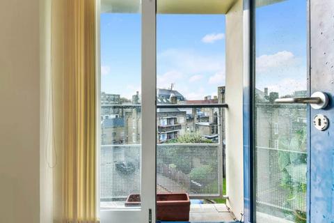 2 bedroom apartment for sale, Falconet Court, 123 Wapping High Street, London, E1W