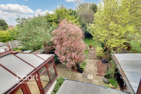 2 bedroom semi-detached house for sale, Costead Manor Road, Brentwood
