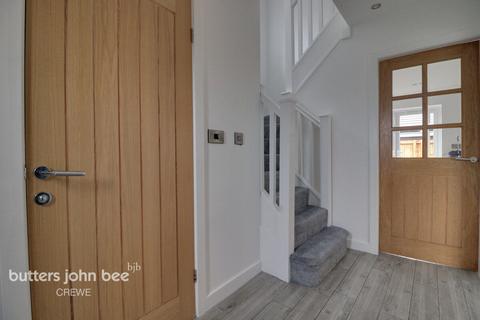 4 bedroom detached house for sale, Stoneley Road, Crewe