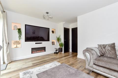7 Bootes Close, Margate, CT9 4FW