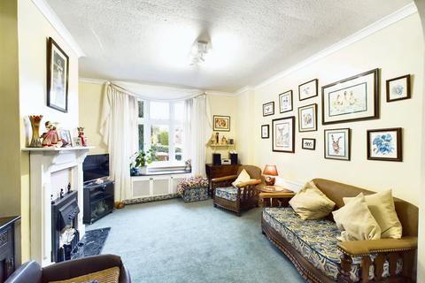 13 Titian Avenue, Bushey Heath, Bushey, WD23 4GB