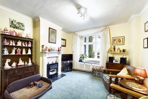 13 Titian Avenue, Bushey Heath, Bushey, WD23 4GB