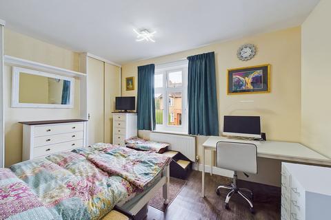 13 Titian Avenue, Bushey Heath, Bushey, WD23 4GB