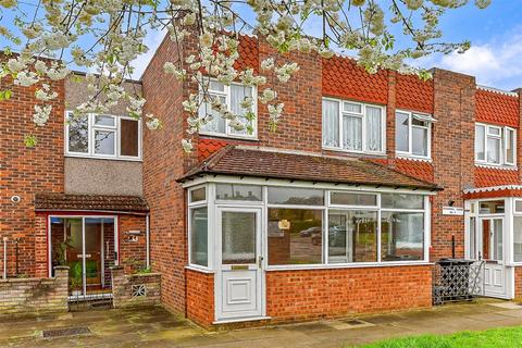 4 bedroom terraced house for sale, Bramshill Close, Chigwell, Essex