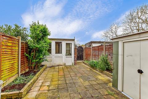 4 bedroom terraced house for sale, Bramshill Close, Chigwell, Essex