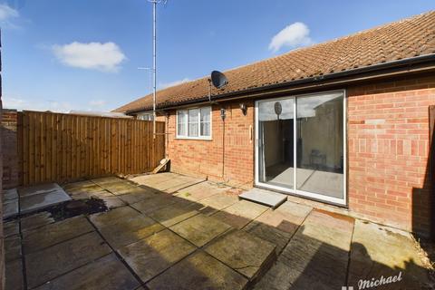 1 bedroom bungalow for sale, Dickens Way, Aylesbury