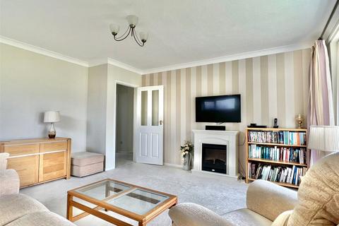 3 bedroom apartment for sale, Victoria Road, Milford on Sea, Lymington, Hampshire, SO41