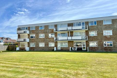 3 bedroom apartment for sale, Victoria Road, Milford on Sea, Lymington, Hampshire, SO41