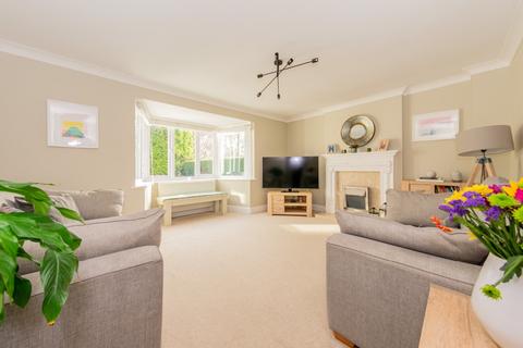 4 bedroom detached house for sale, Longwood Road, Tingley, Wakefield