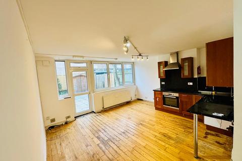 4 bedroom flat for sale, 8 Sprewell House, Lytton Grove, Putney, SW15