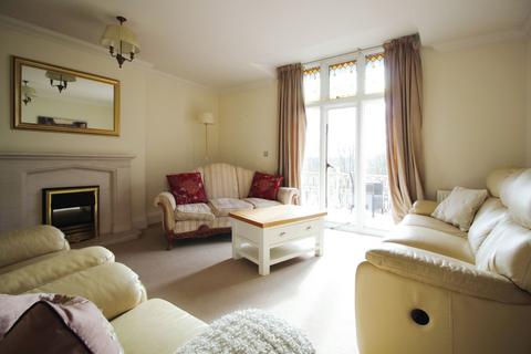 2 bedroom apartment for sale, Hughendon Manor, Petersfinger, Salisbury