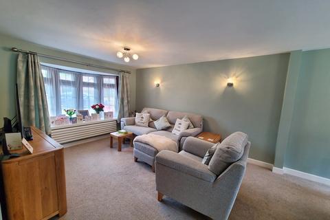 50 Dickens Dell, Totton, Southampton, SO40 8FJ