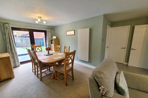 50 Dickens Dell, Totton, Southampton, SO40 8FJ