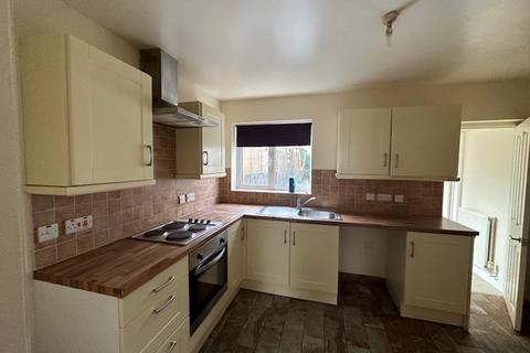 2 bedroom terraced house to rent, High Street, Llandybie SA18