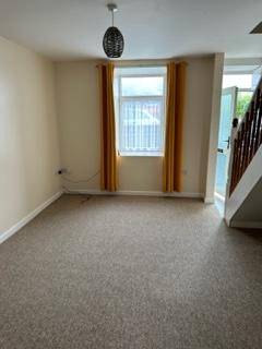 2 bedroom terraced house to rent, High Street, Llandybie SA18