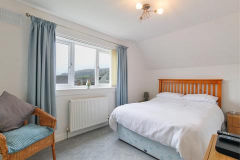 9 Chapelton Drive, Largs, KA30 8RD