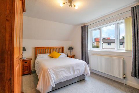 9 Chapelton Drive, Largs, KA30 8RD