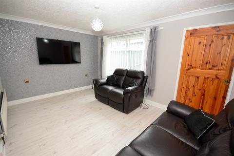 3 bedroom terraced house for sale, Fernlough, Gateshead