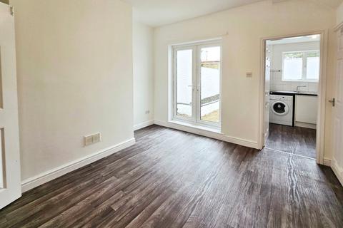 2 bedroom end of terrace house for sale, Water Tower View, Chester, Cheshire, CH2