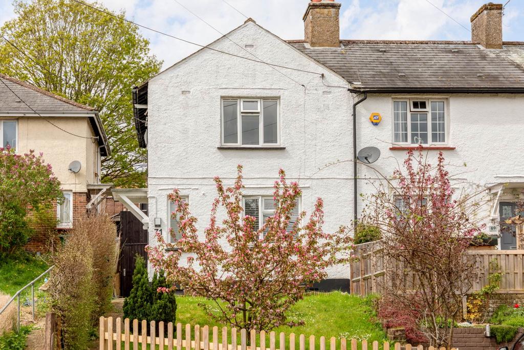 Woodlands Avenue, Berkhamsted 2 bed end of terrace house £450,000