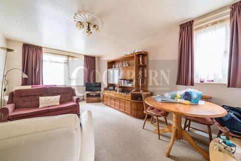 2 bedroom flat for sale, West Park, Mottingham, SE9