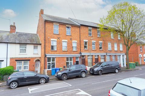 2 bedroom apartment to rent, Queens Road, Farnborough, GU14
