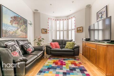 4 bedroom end of terrace house for sale, Tyrrell Road, London