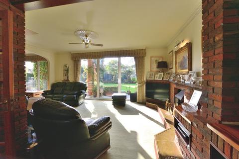 4 bedroom detached house for sale, The Bourne, Southgate, London. N14