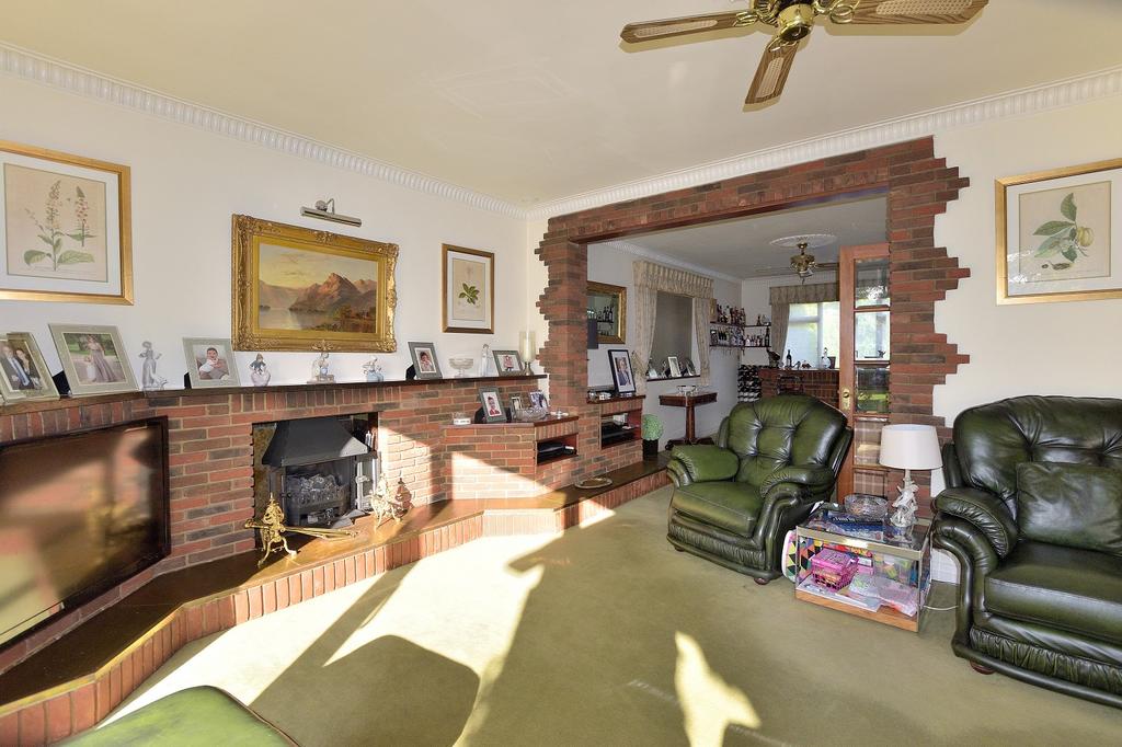 Living/Dining Room