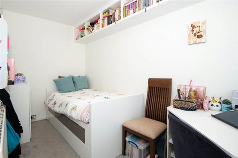 156 Manor Grove, Richmond, TW9 4QG