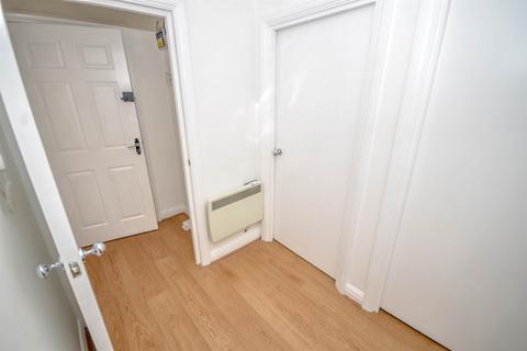 2 bedroom flat for sale, Riverside Court, South Shields