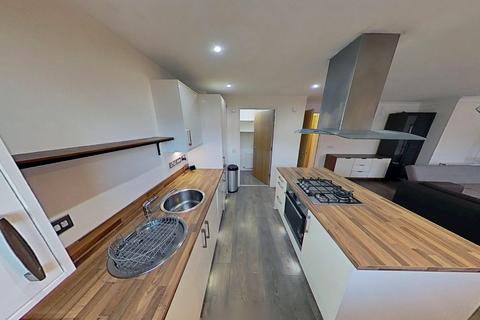 3 bedroom flat to rent, Maplewood Park, Edinburgh, EH12