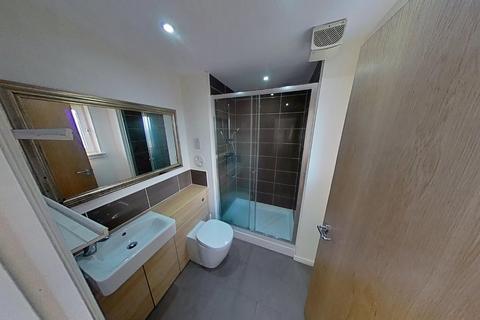 3 bedroom flat to rent, Maplewood Park, Edinburgh, EH12