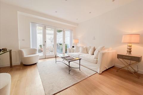 4 bedroom mews for sale, Boyne Terrace Mews, Holland Park, London, W11