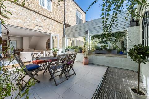 4 bedroom mews for sale, Boyne Terrace Mews, Holland Park, London, W11