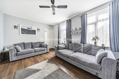 295 Brookehowse Road, London, SE6 3TS