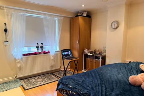 undefined, Garthland Drive, High Barnet