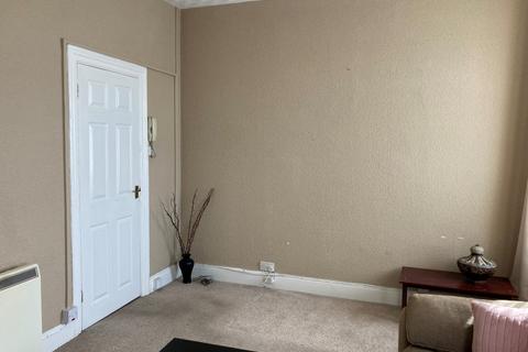 2 bedroom flat to rent, Amherst Crescent, Barry, The Vale Of Glamorgan. CF62 5UP