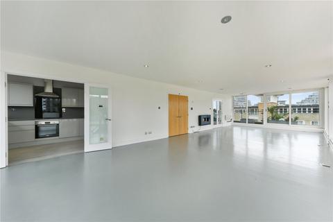 3 bedroom penthouse to rent, Smugglers Way, London, SW18