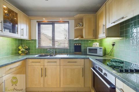 26 Harvel Avenue, Rochester, ME2 3JU